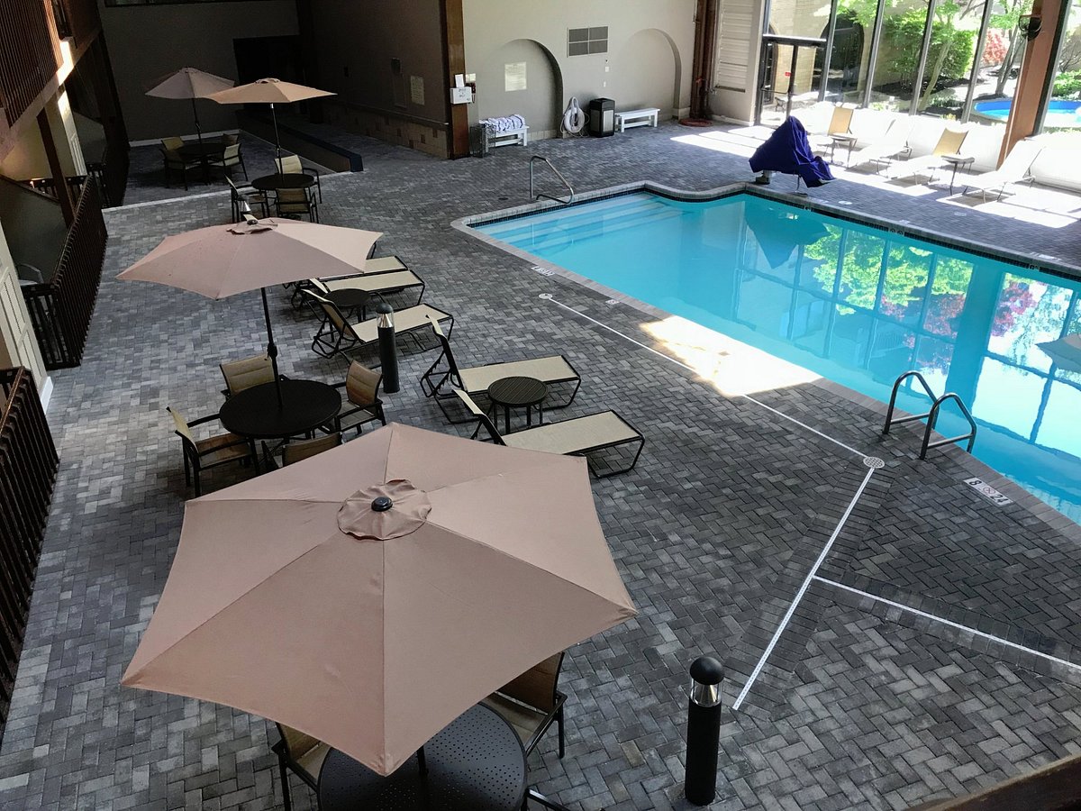 Hotel 1620 Indoor Pool